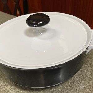 Royal  Prestige Japan black and white casserole dish with lid bakeware